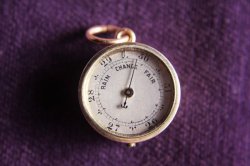 画像1: 19世紀末　イギリス　金無垢　ミニ気圧計　フォブ
